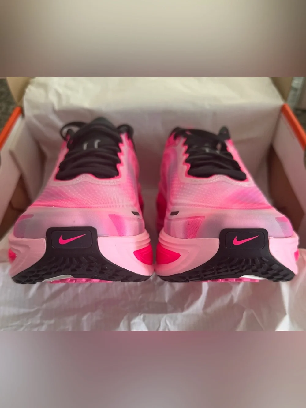 NIB! Nike Vomero Plus Running Shoes Sneakers Pearl Pink / Summit White MSRP $180